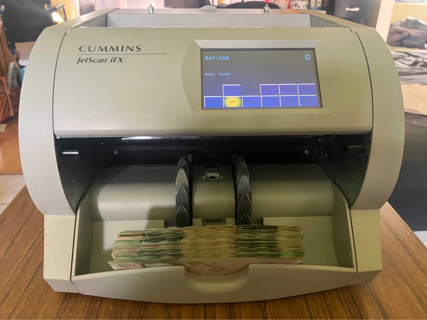 Bank-Grade Commercial Currency Counter i104 (Cummins Allison)