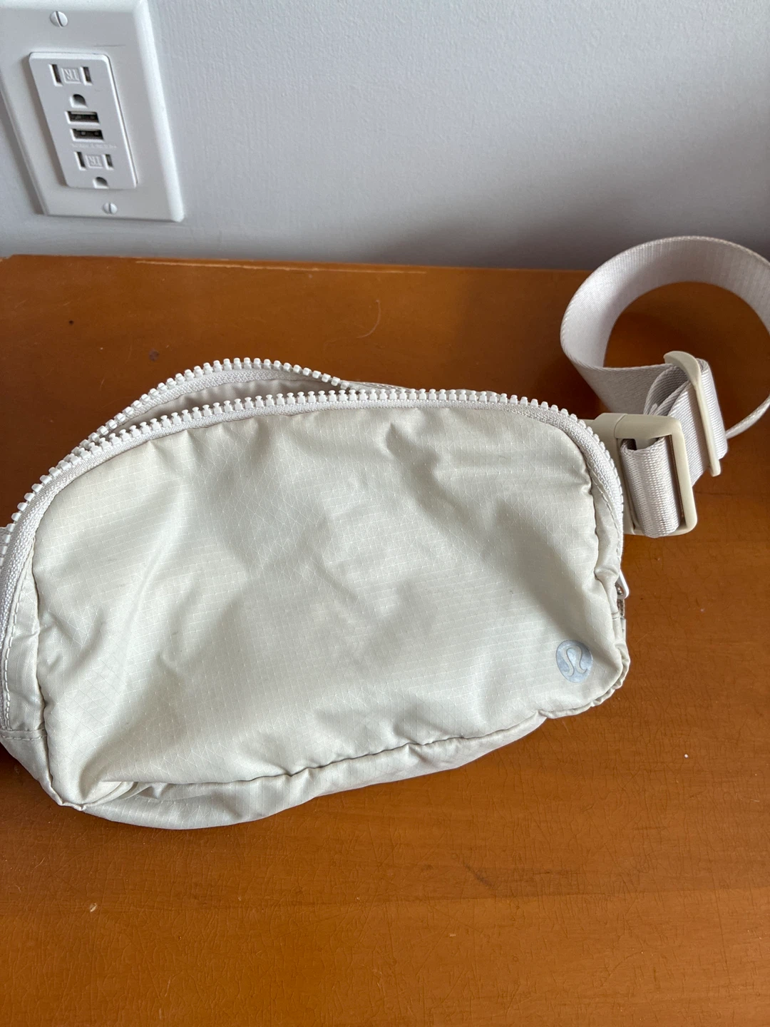 Lululemon Everywhere Belt Bag