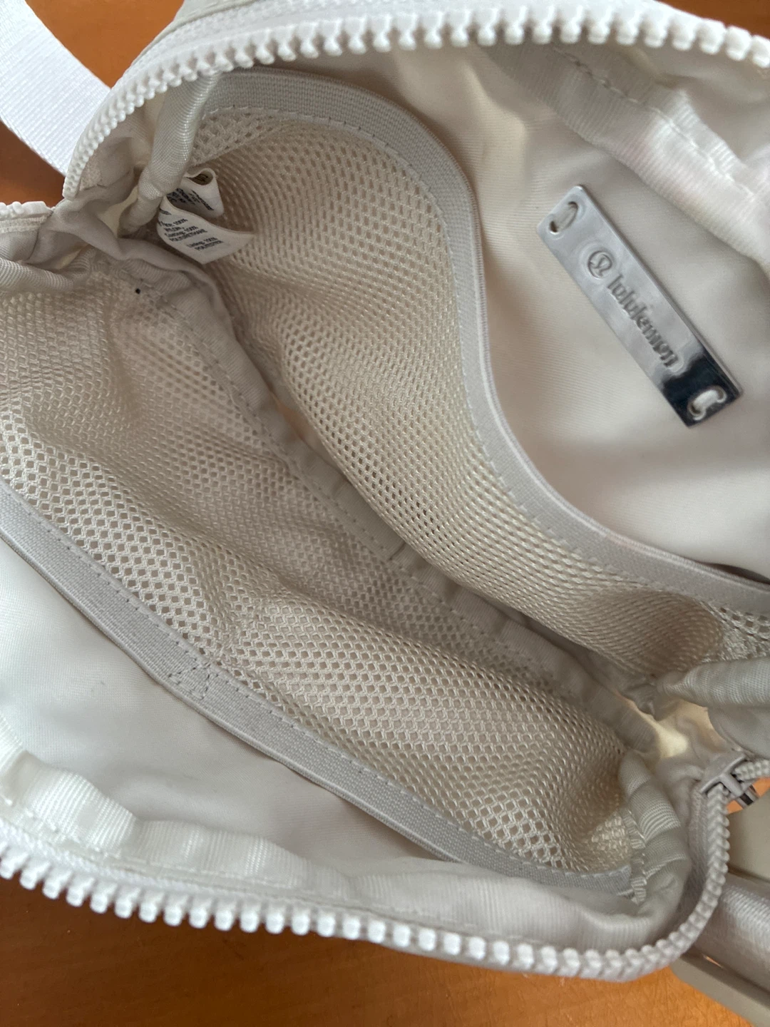 Lululemon Everywhere Belt Bag - photo 2