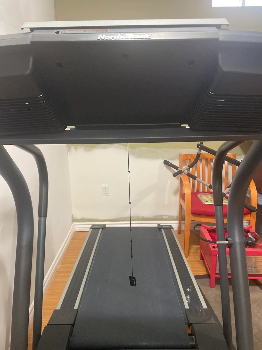 NordicTrack C 2000 Treadmill - photo 5
