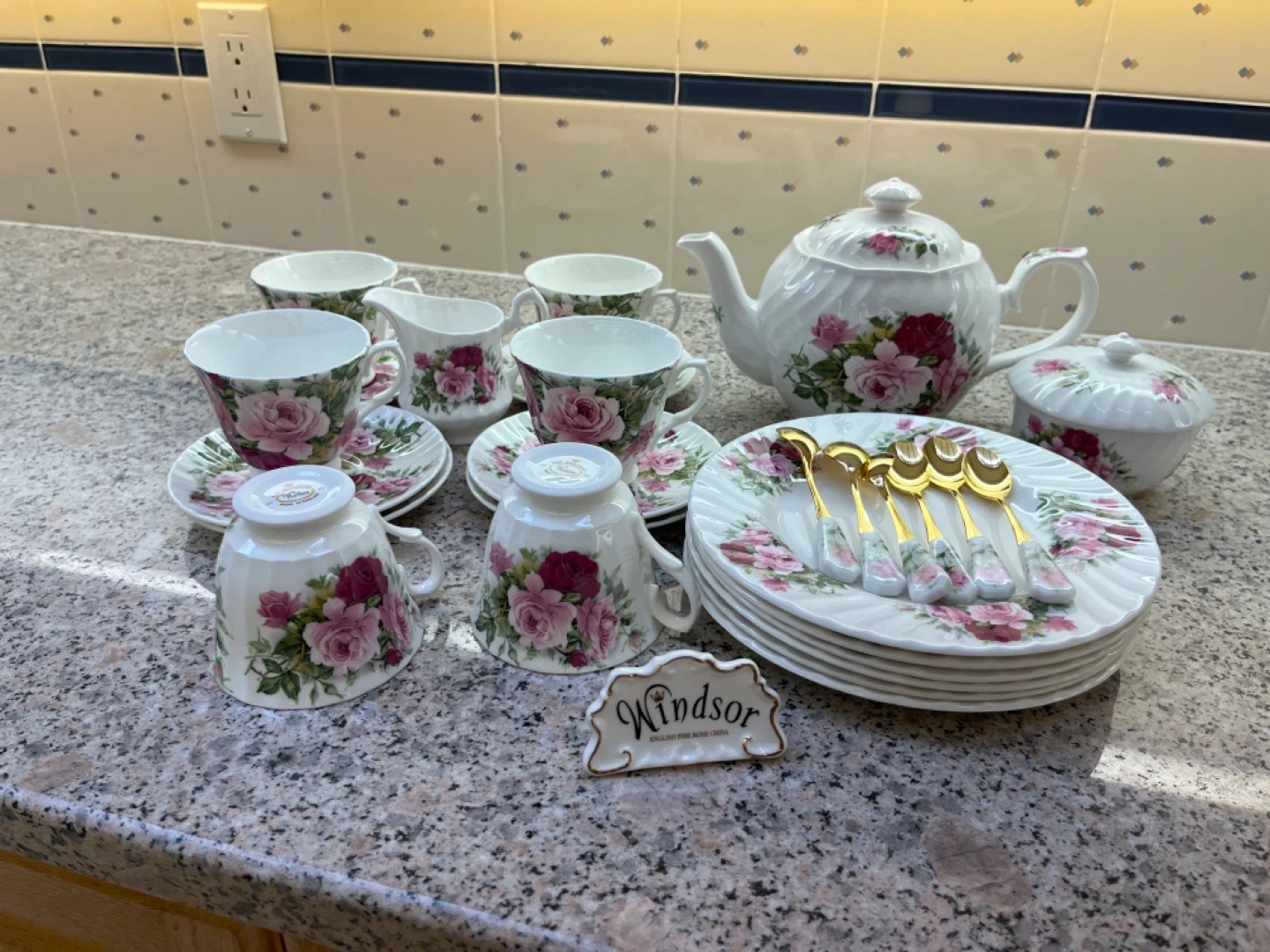 Windsor Fine Bone China Tea Set