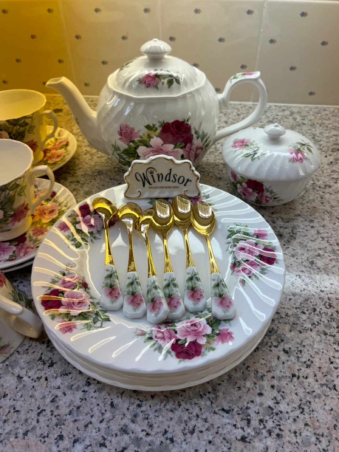Windsor Fine Bone China Tea Set - photo 3