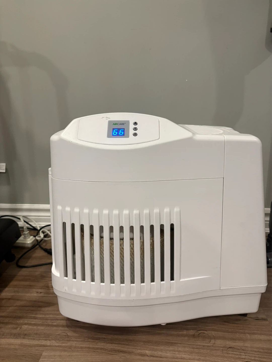 Aircare Humidifier with 2 free filters