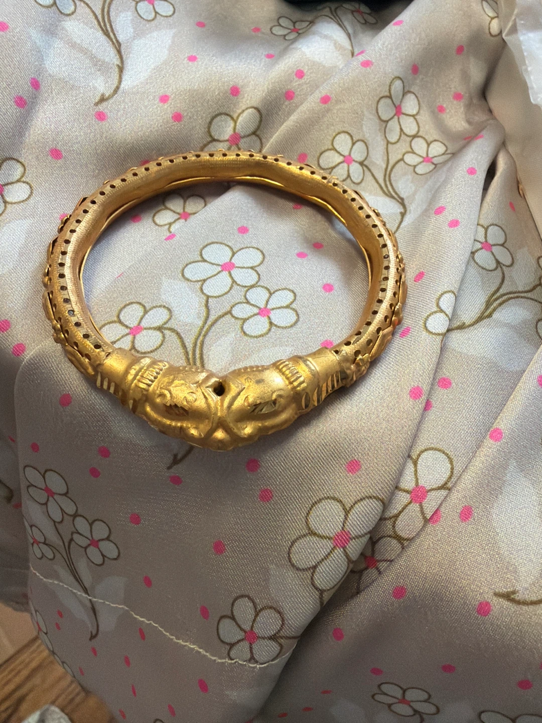 Antique Gold Bangle with Intricate Design