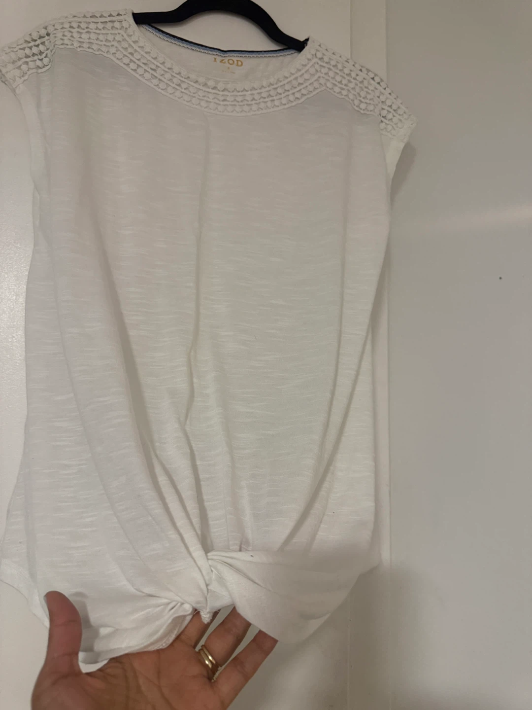 IZOD White Crochet Neck T-Shirt Size M
