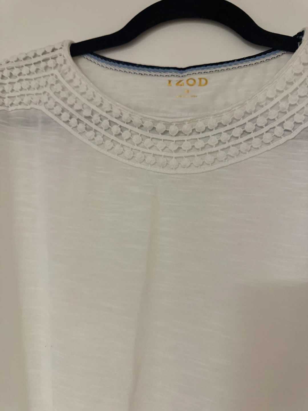 IZOD White Crochet Neck T-Shirt Size M - photo 3