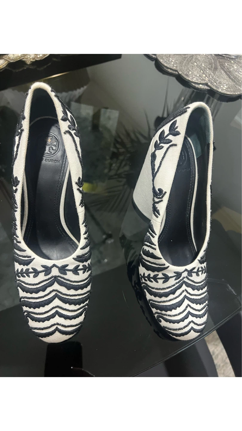 Tory Burch Embroidered Heels - photo 5