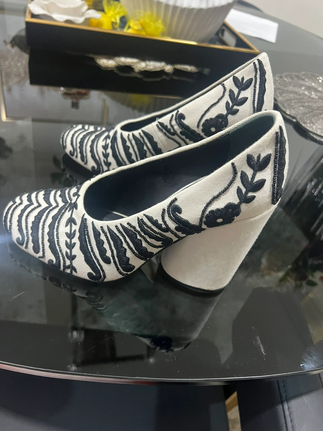 Tory Burch Embroidered Heels - photo 2