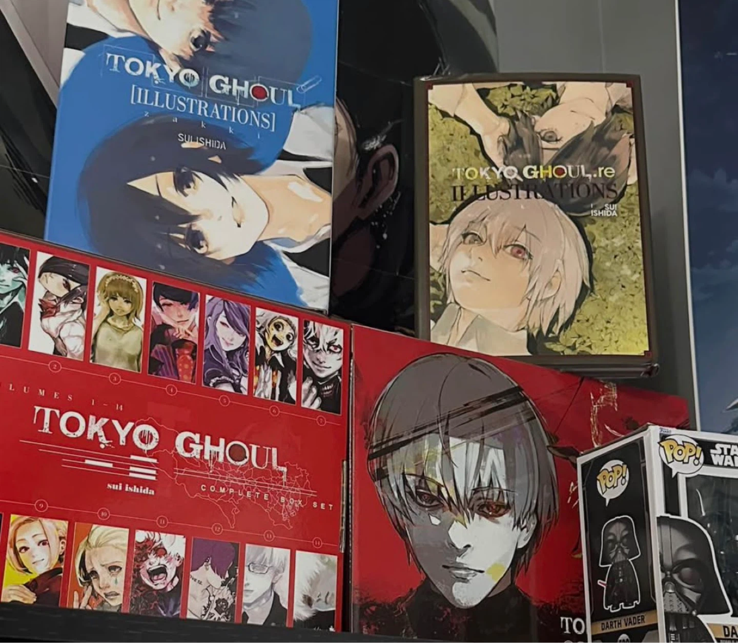 tokyo ghoul and tokyo ghoul re manga box sets and art books