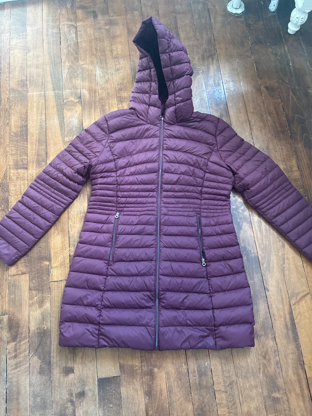 100 % down Women's Puffer Coat - Burgundy