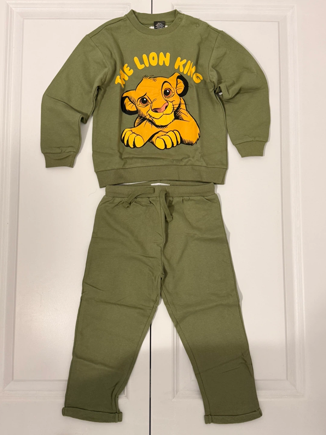 The Lion King & Marvel Tracksuits - photo 2