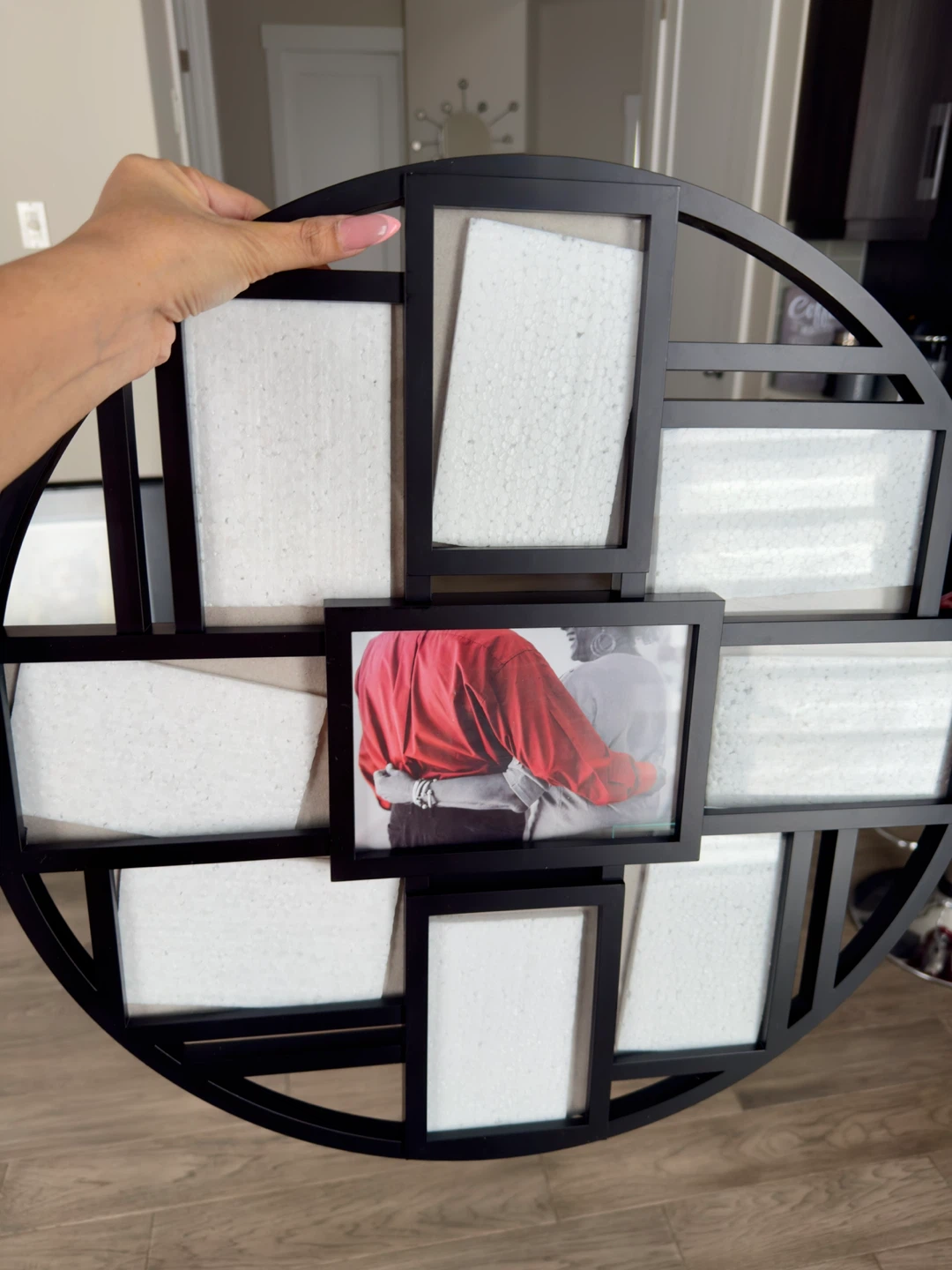 Round Multi-Photo Frame