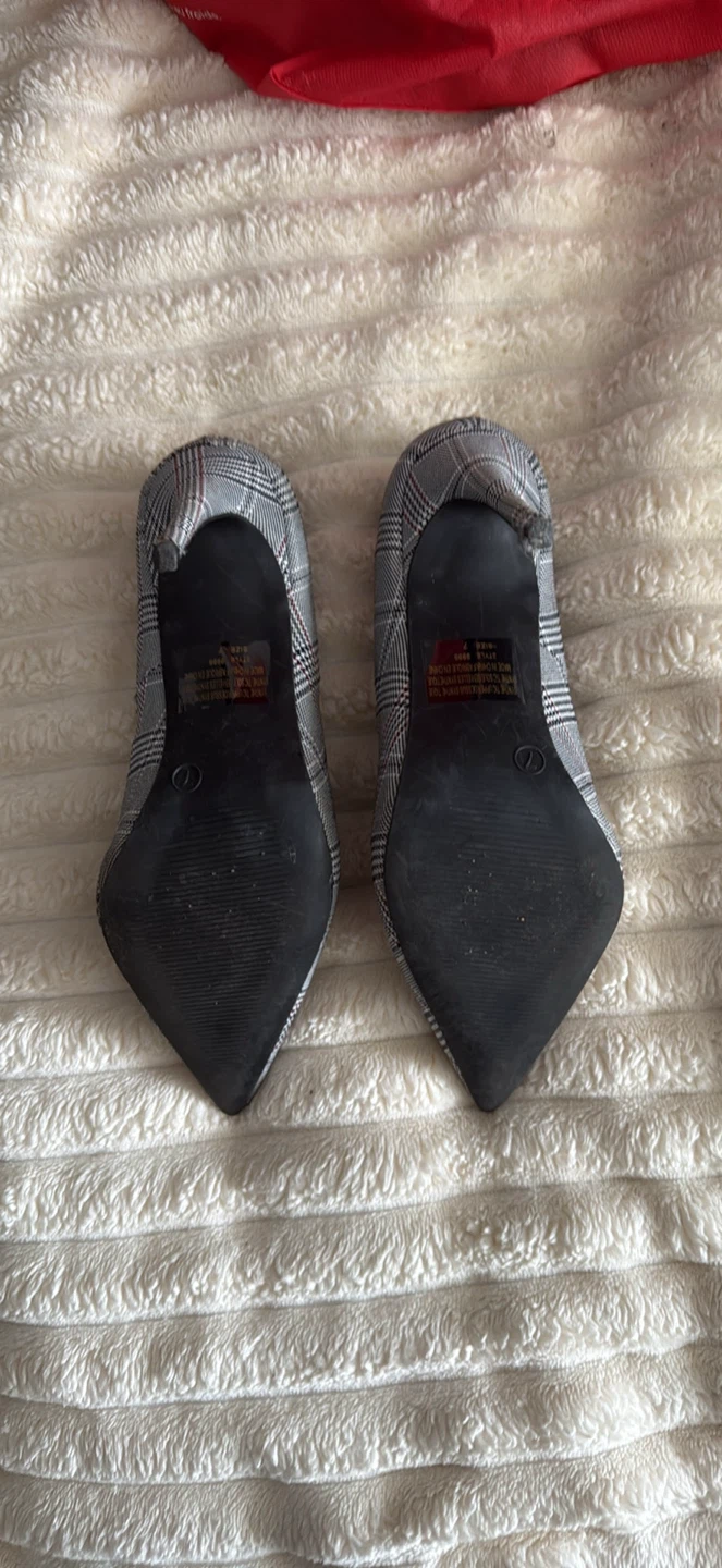 Delevmped Pumps - photo 2