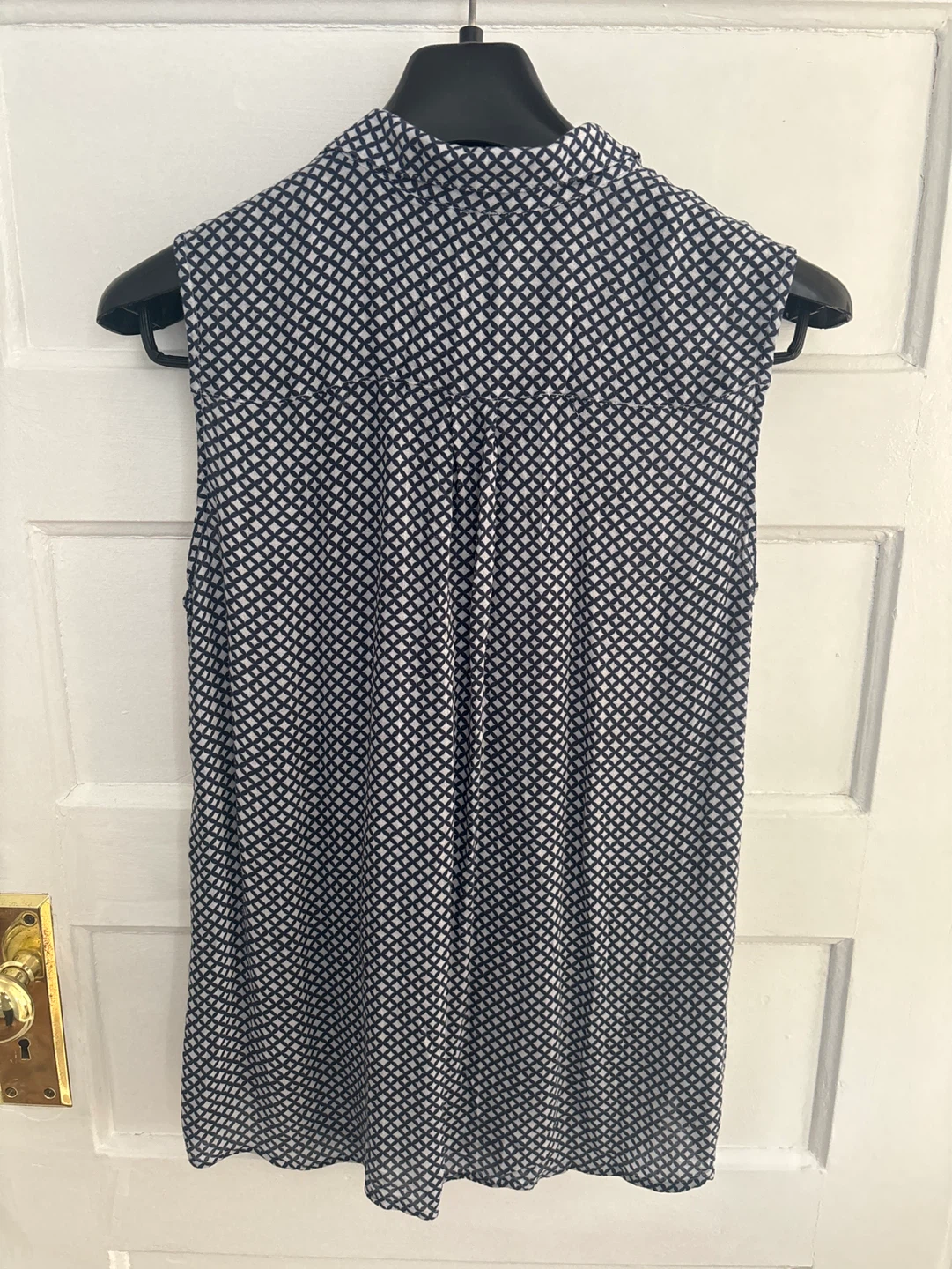 s.Oliver sleeveless blouse - photo 3