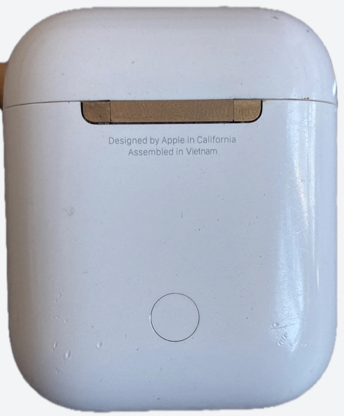 Pre owned Apple AirPods 2nd Gen Wireless Earbuds w charging case - photo 3