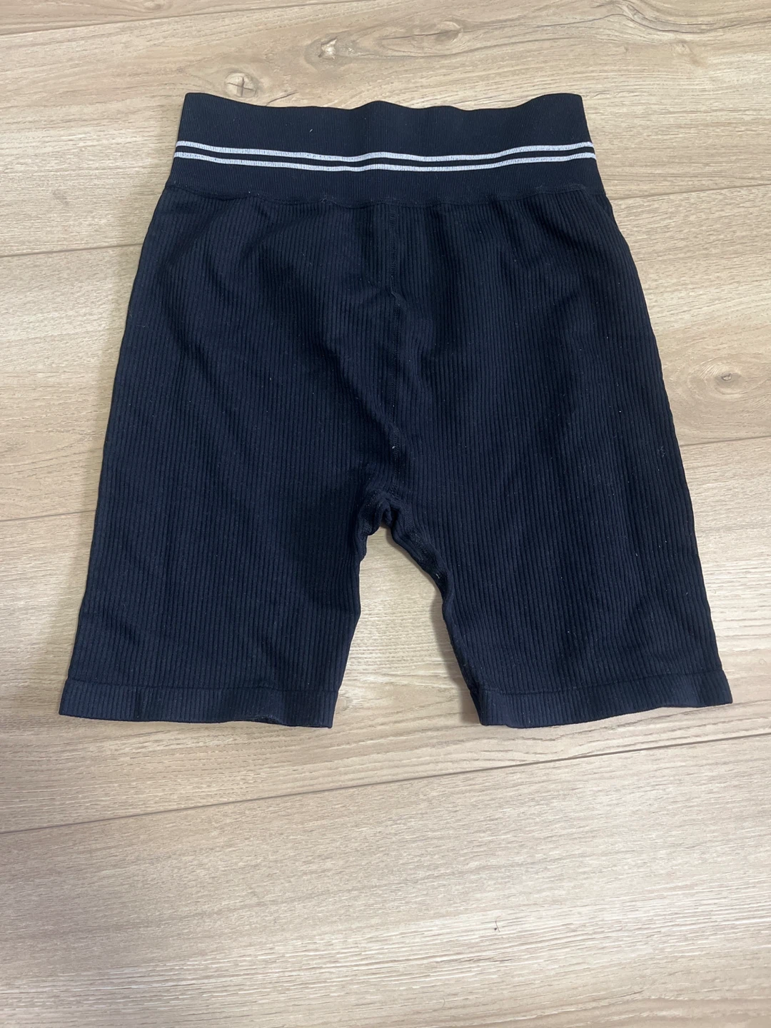 GUESS Black Ribbed Biker Shorts - photo 2