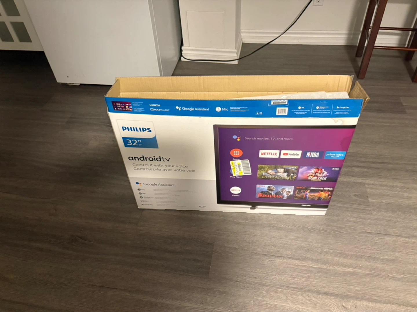 Philips 32" Smart TV with Remote - photo 3