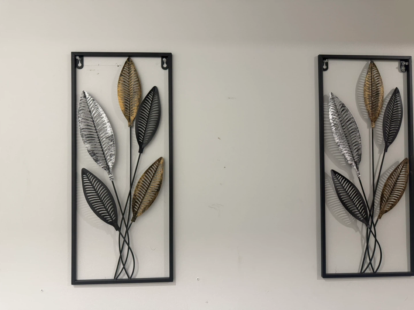 Set of 2 Metal Leaf Wall Art Decor