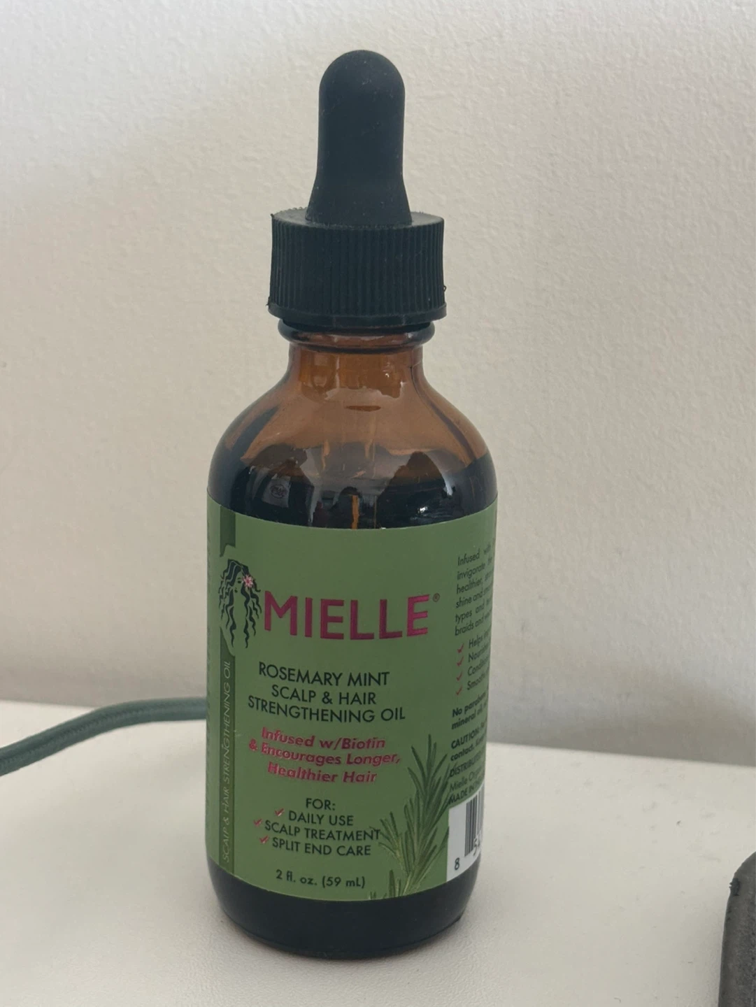 Mielle Rosemary Mint Scalp & Hair Strengthening Oil 2 fl oz
