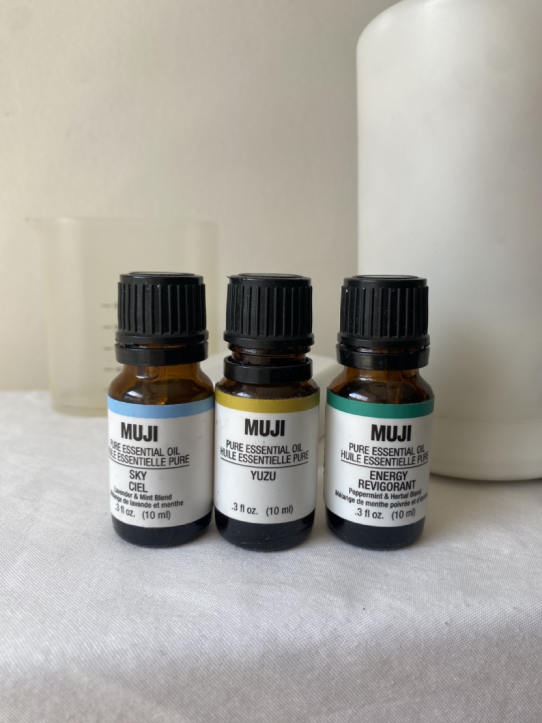 Muji diffuser w/ oils - photo 3