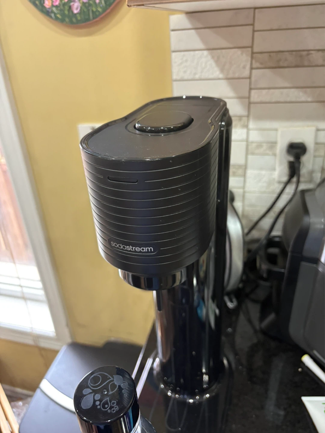 SodaStream Black Sparkling Water Maker - photo 2