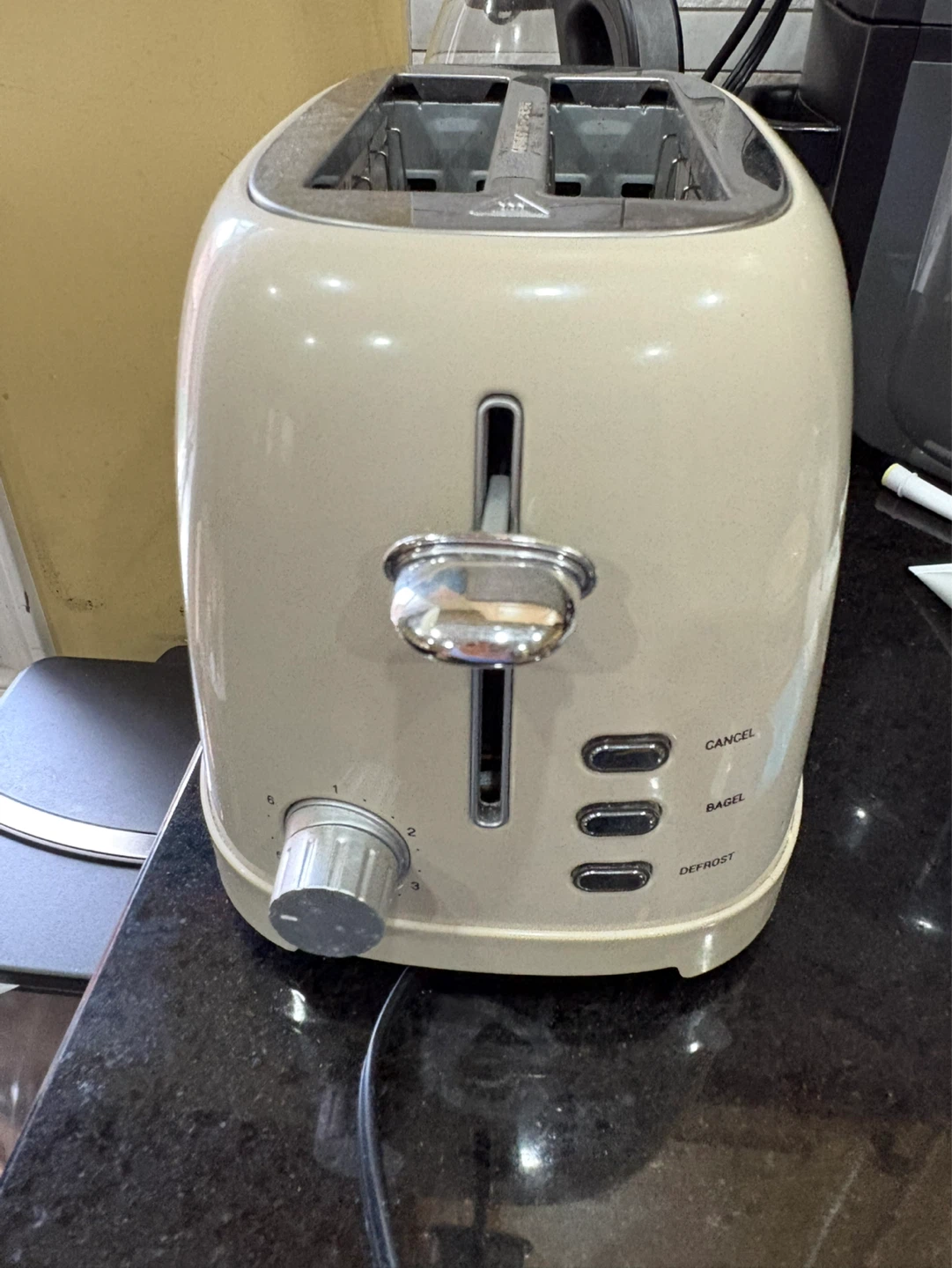 Retro Cream 2-Slice Toaster - photo 3