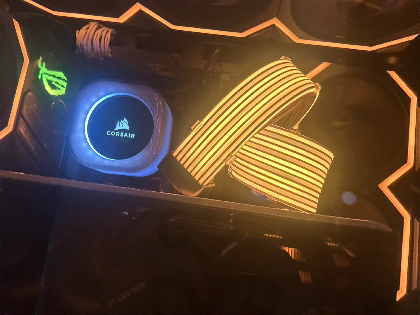 GeForce RTX 5080 custom gaming pc - photo 5