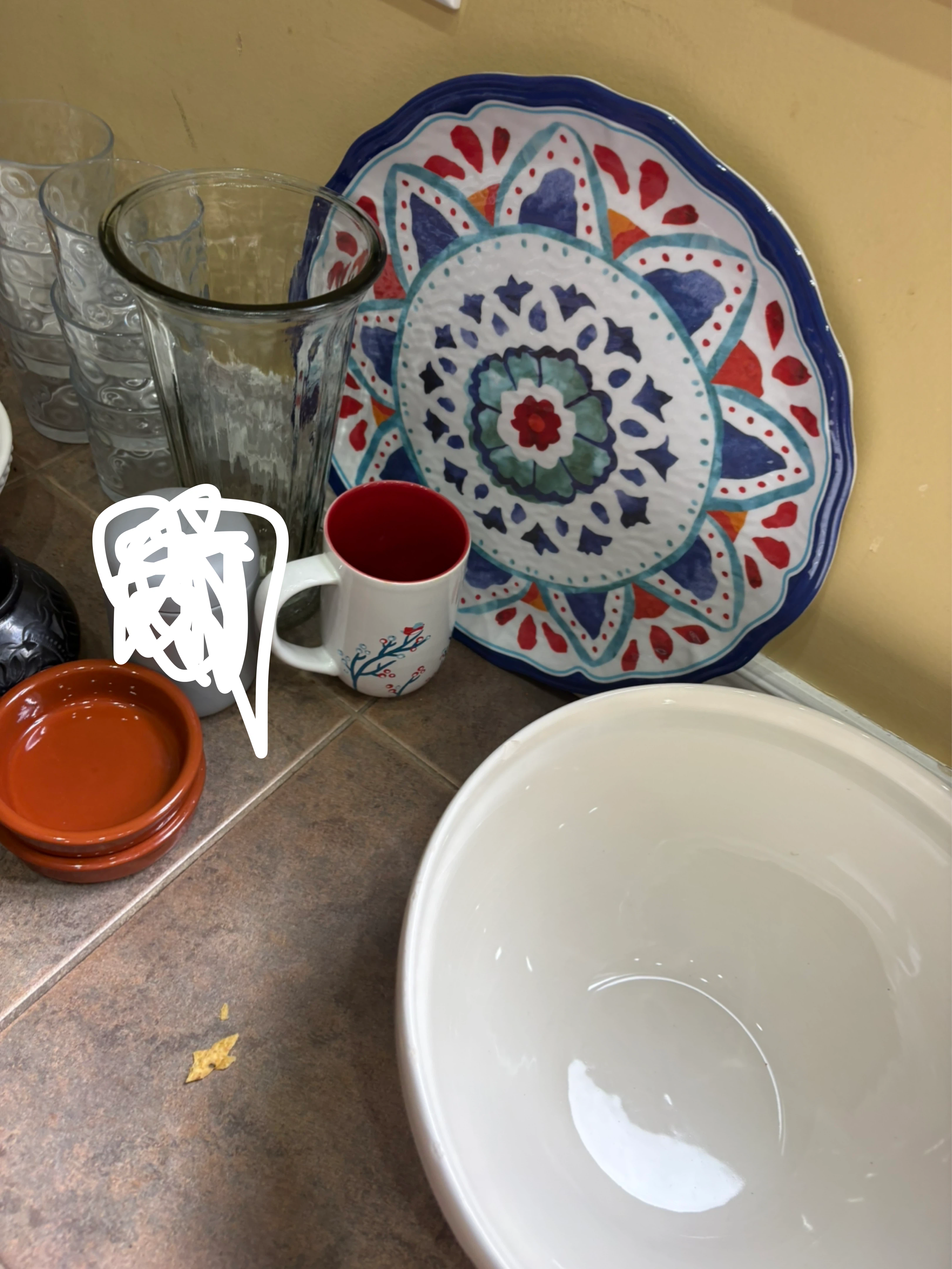 Assorted kitchen items - photo 2
