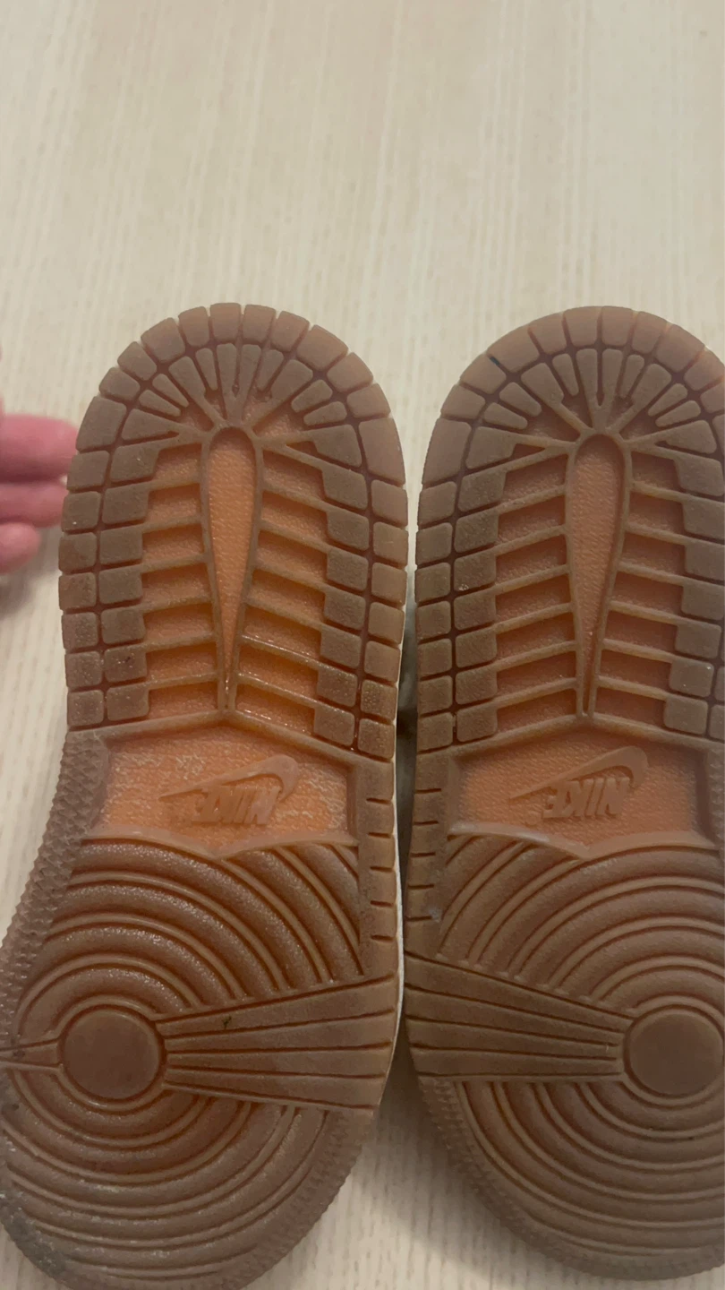 Jordan 1 Mid SE TD "Light Bone" Kids Shoes - photo 4