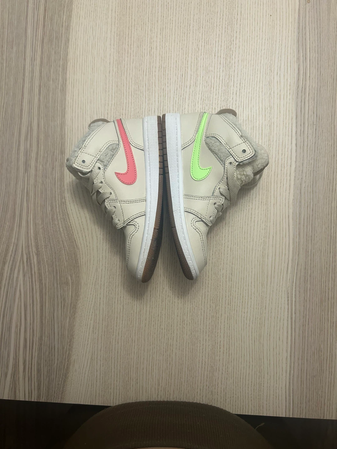 Jordan 1 Mid SE TD "Light Bone" Kids Shoes