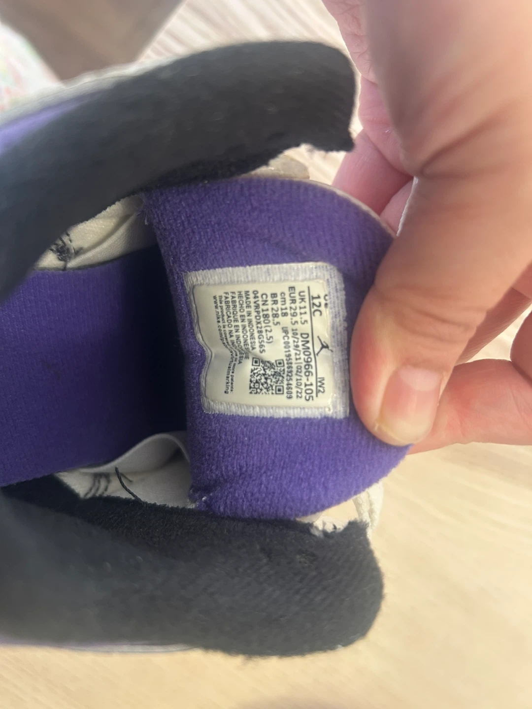 Jordan 3 Little Kids Shoes White Purple UK 11.5 - photo 4