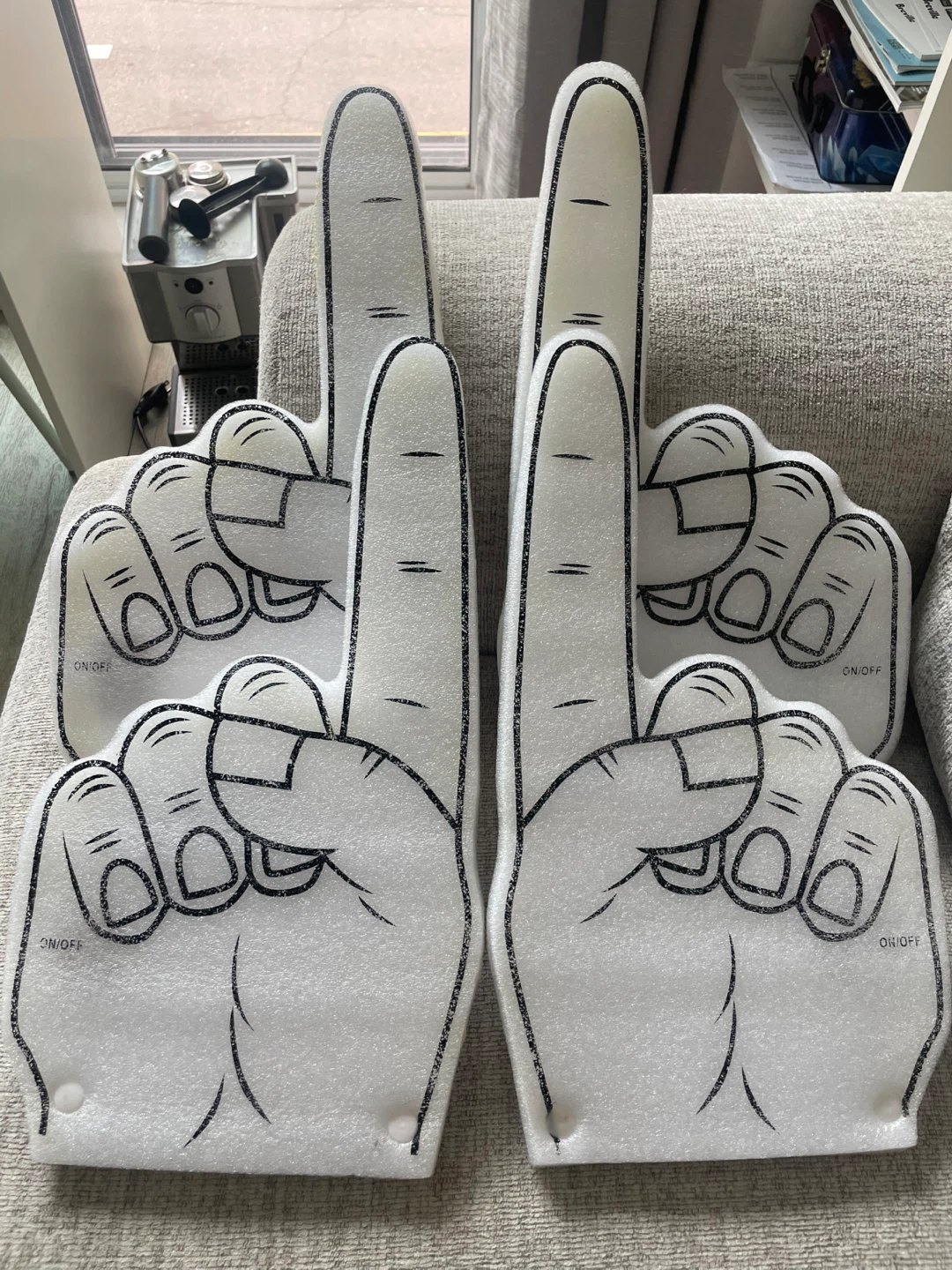 Pair of White Foam Finger Hand Mitts - photo 4