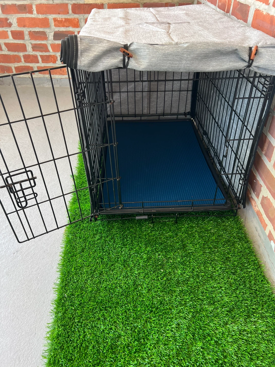 Dog Crate Cover and Blue Mat Included