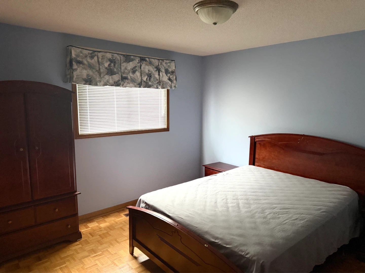 Cherry Wood Bedroom Set