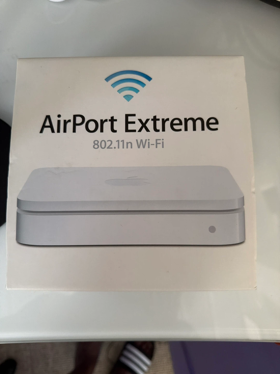 Apple AirPort Extreme 802.11n Wi-Fi Base Station