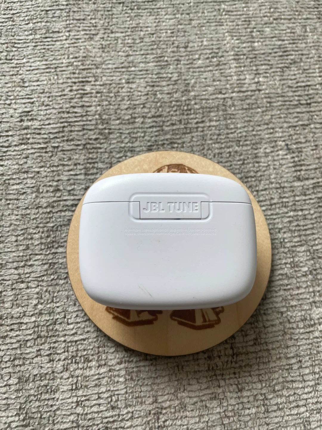JBL Tune Wireless Earbud Charging Case - photo 2