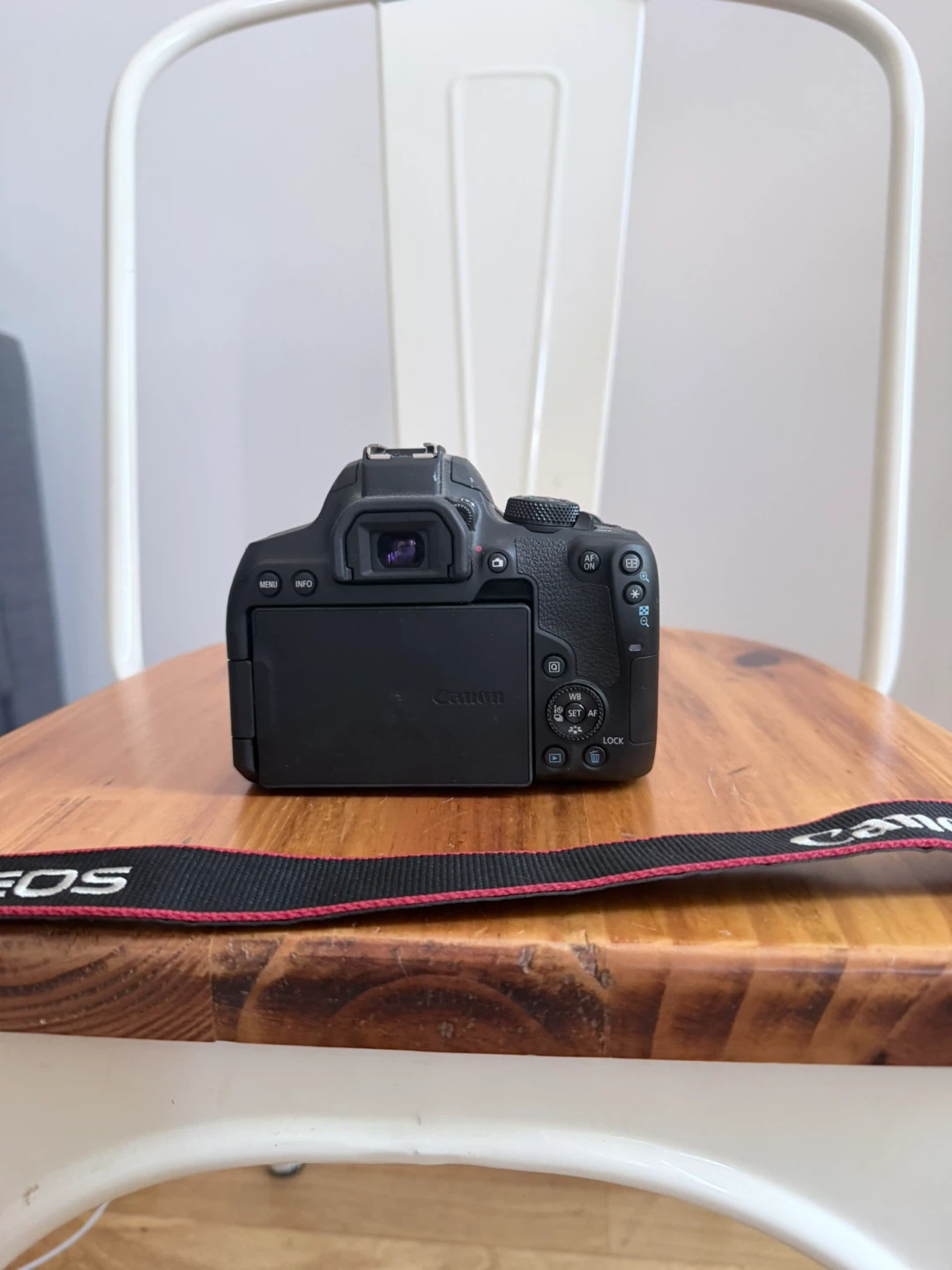 Canon EOS Rebel T7 DSLR Camera with case - photo 3