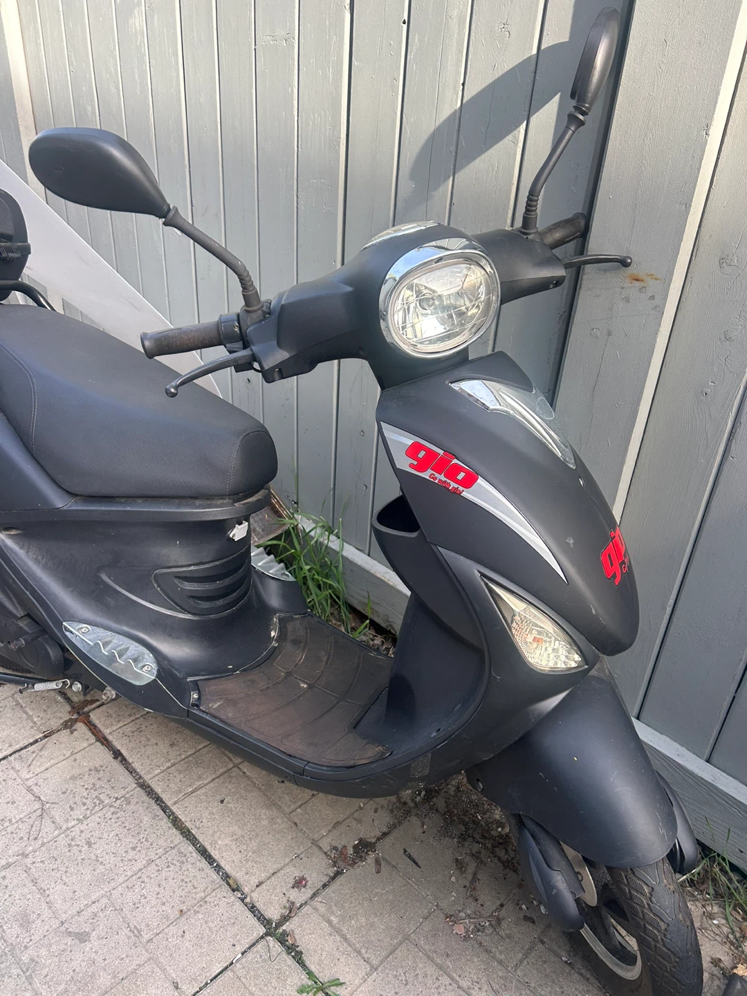 Black GIO Scooter