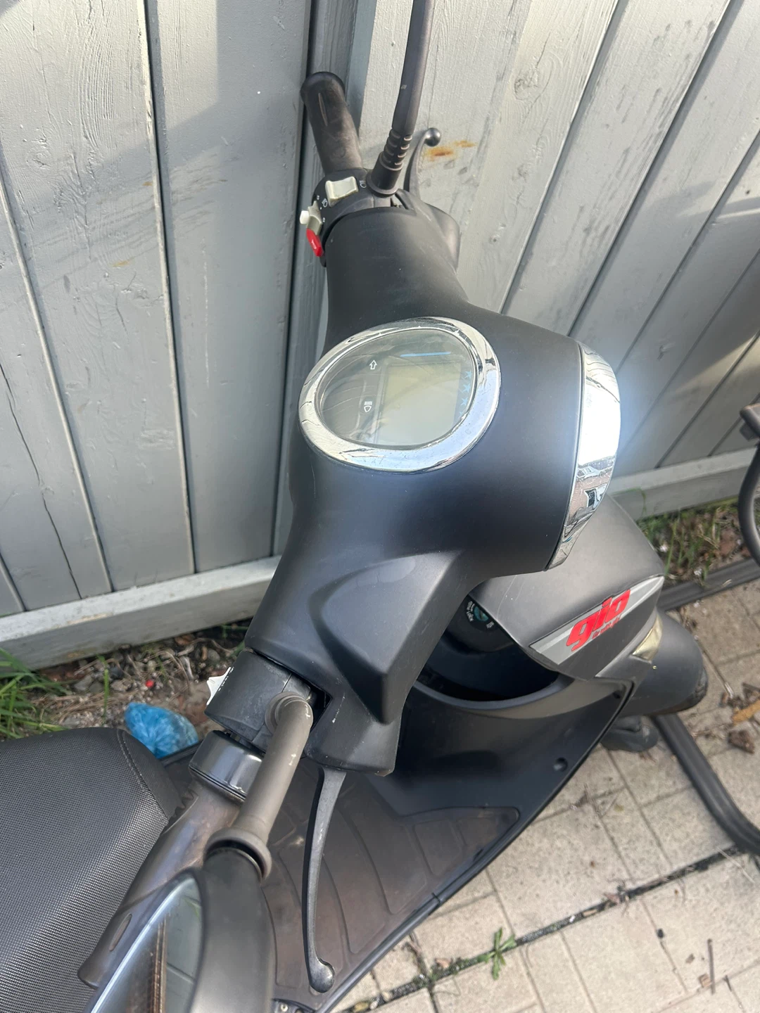 Black GIO Scooter - photo 3