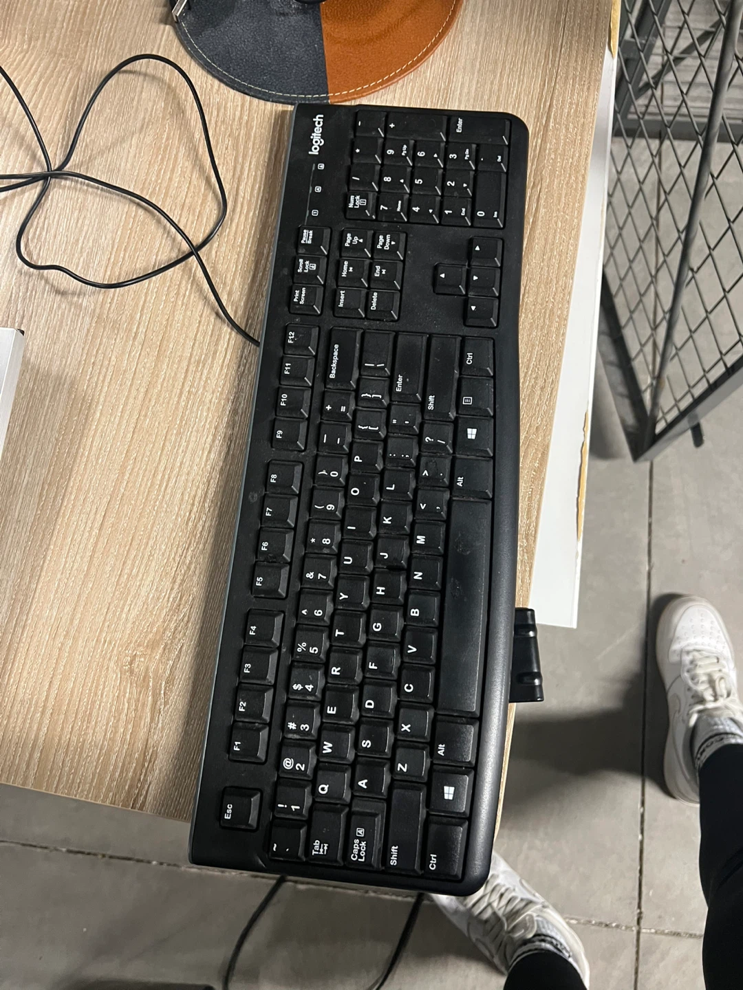Dell monitor + Keyboard and Mouse - photo 2
