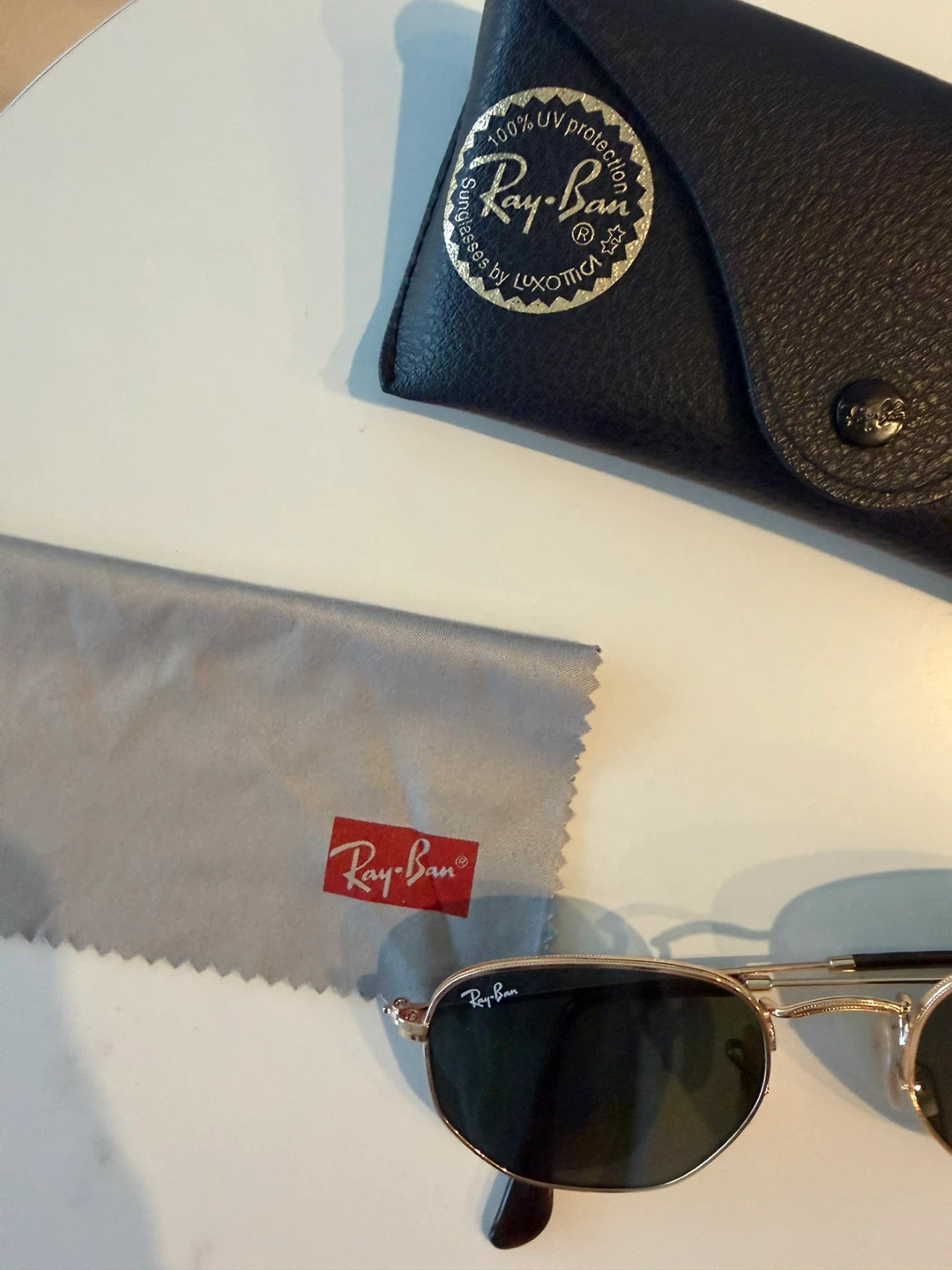 Ray-Ban Sunglasses with Case and Cleaning Cloth - photo 5