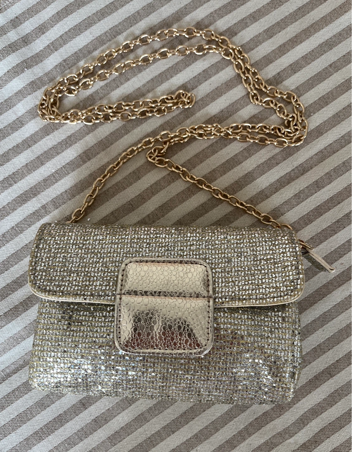 Sparkly Gold Chain Shoulder Bag