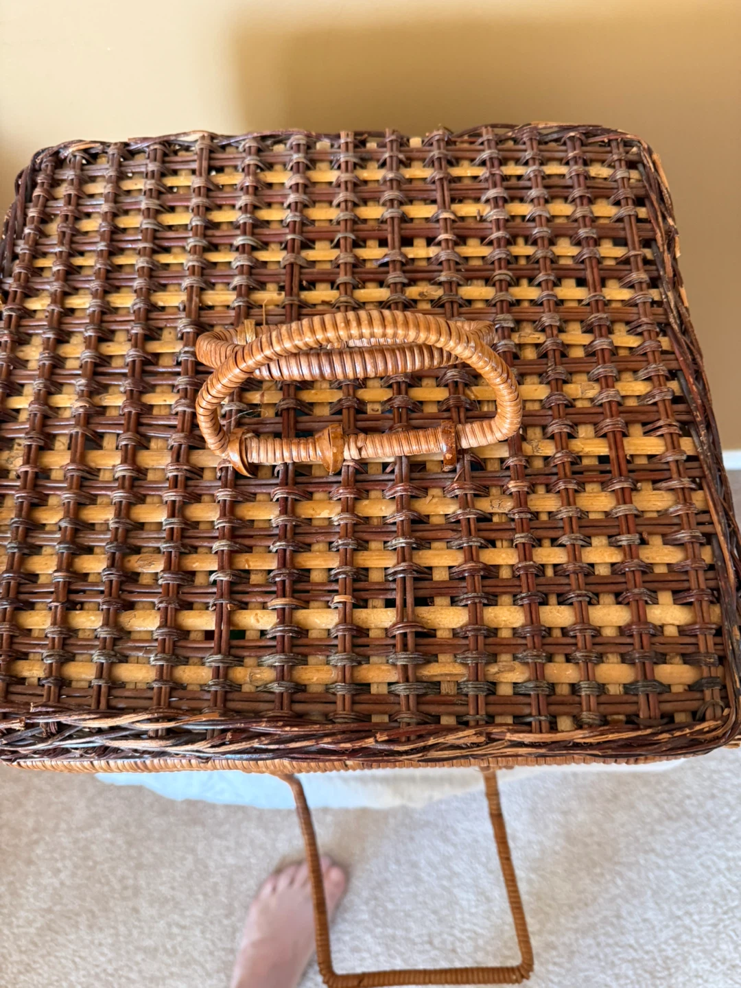 Wicker Picnic Basket with Assorted Picnicware - photo 4