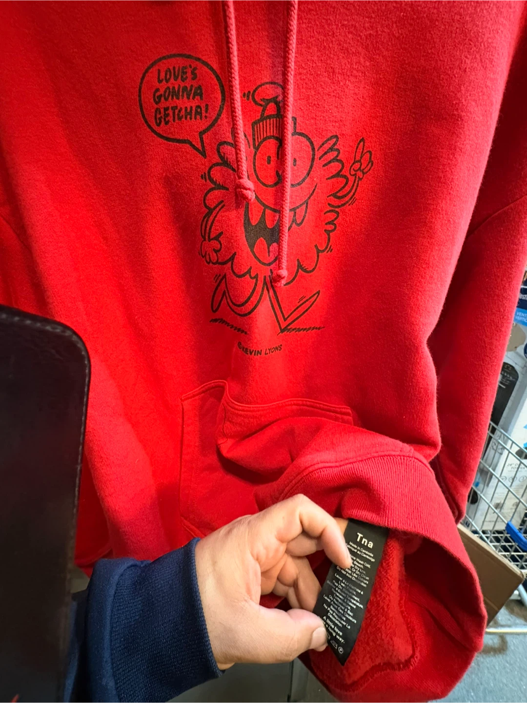 Tna Red Graphic Hoodie cut tag - photo 3