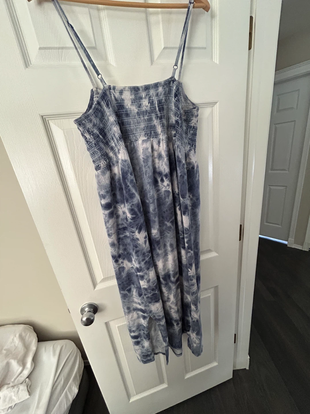 Large Old Navy Women's Blue Tie-Dye Smocked Midi Dress Size L - photo 4