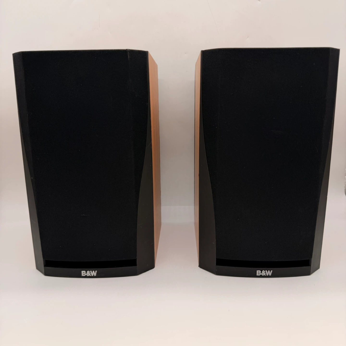 B&W DM302 Bookshelf Speakers Pair Made in England + Cables - photo 5