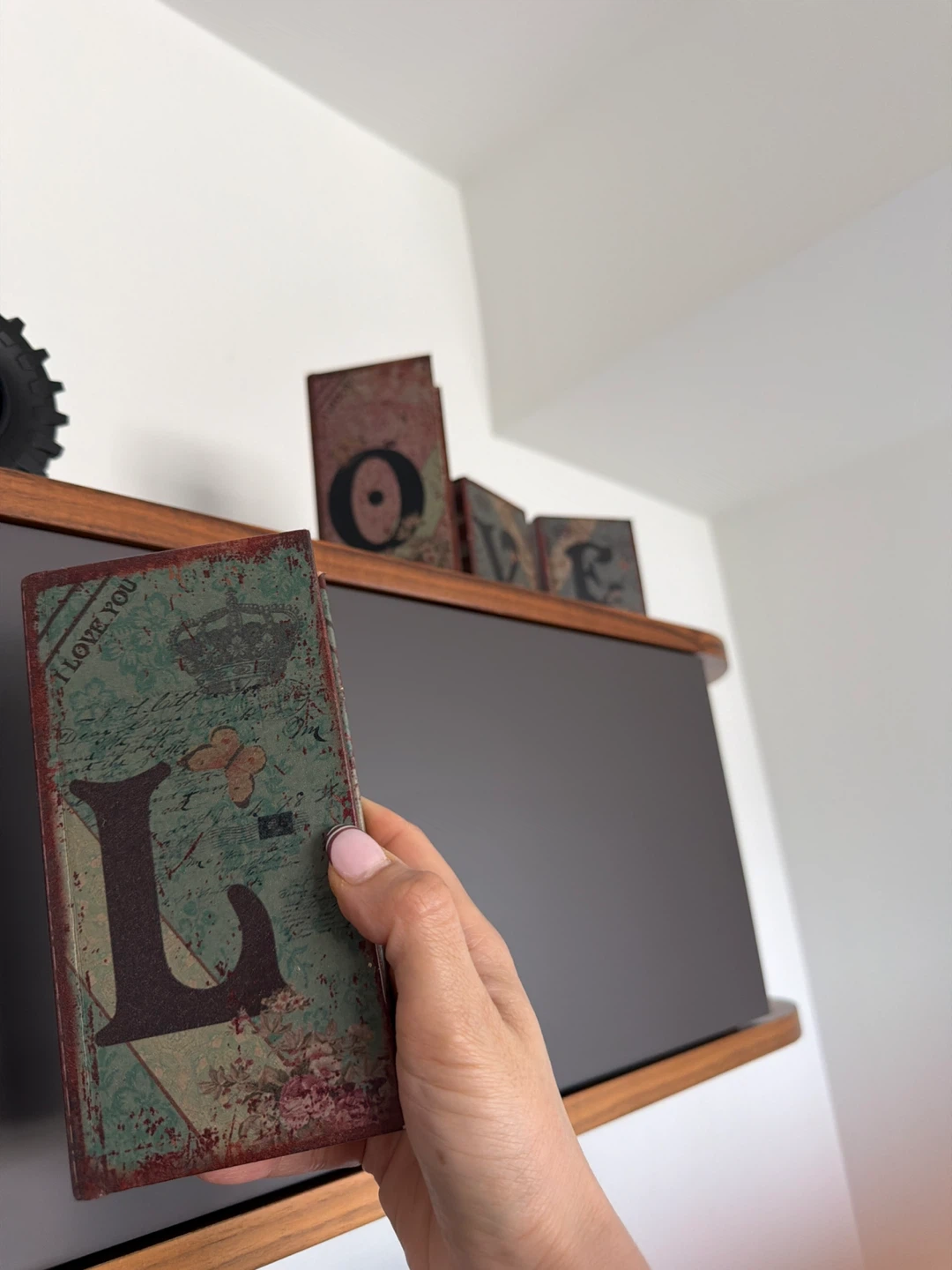 Decorative "LOVE" Book Box Set - photo 2