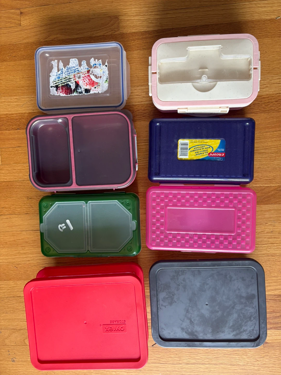 Various Lunch Boxes and Food Storage Containers - photo 2