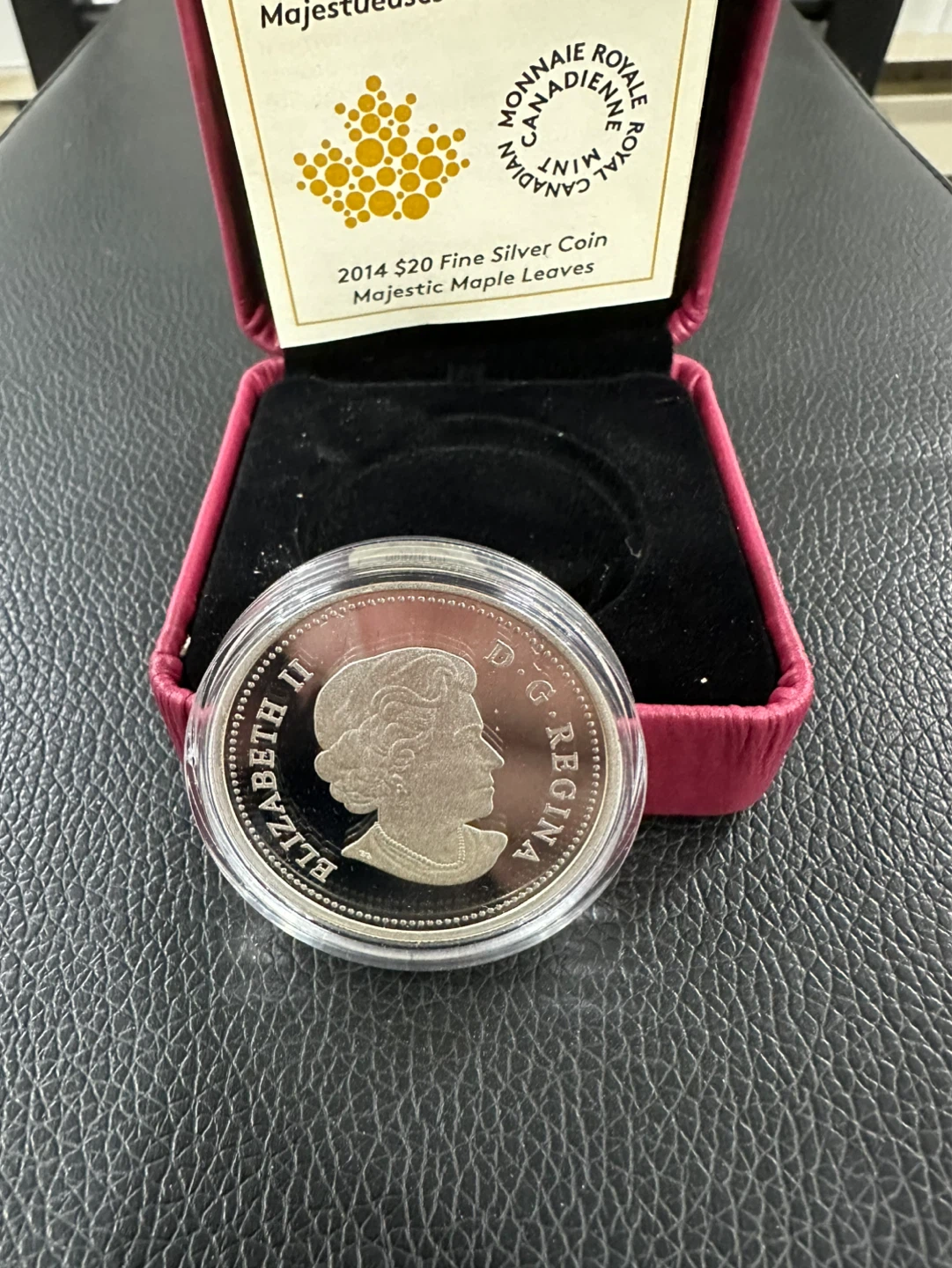 2014 $20 Fine Silver Majestic Maple Leaves Coin - photo 2