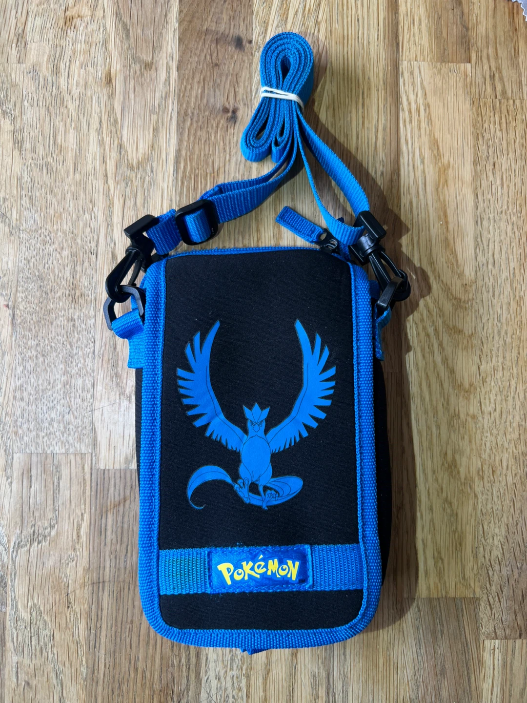 Pokemon Articuno Travel Pouch / Carrying Case for Nintendo 3DS